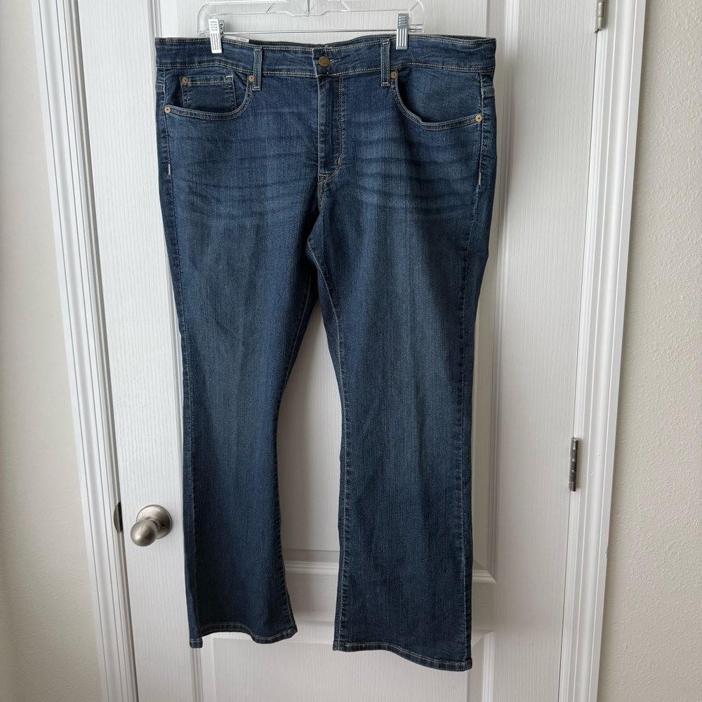 NEW Women Levi Strauss & Co. Jeans Size 22S Blue Denim Boot Cut